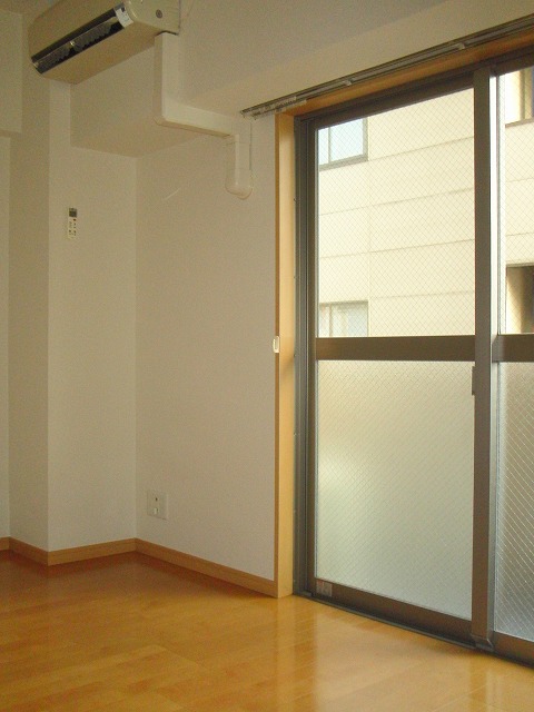 居室・リビング　日当り良好です。