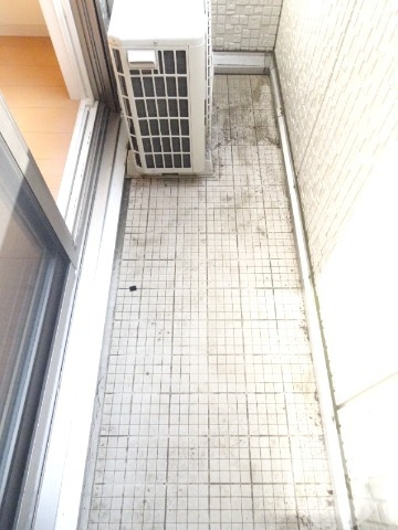 バルコニー　南向きだからお洗濯物も乾きやすい♪