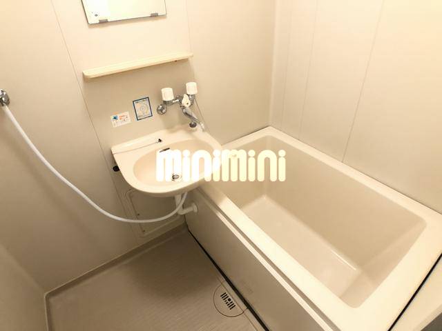 バス・シャワールーム　お掃除がしやすい洗面台です