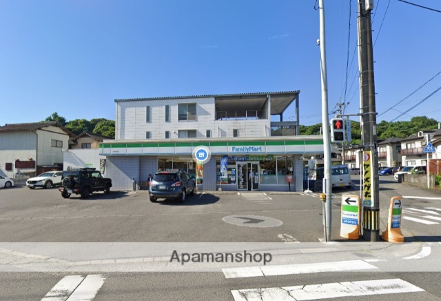 コンビニ　ファミリーマート　大分椎迫店（コンビニ）まで180m