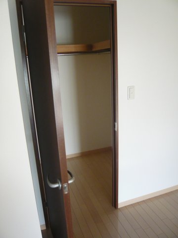 収納　ウオークインクローゼット