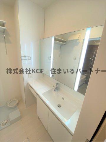 洗面設備　コンパクトで使いやすい洗面所