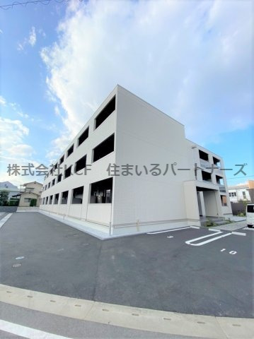 建物外観　落ち着いた雰囲気の外観です