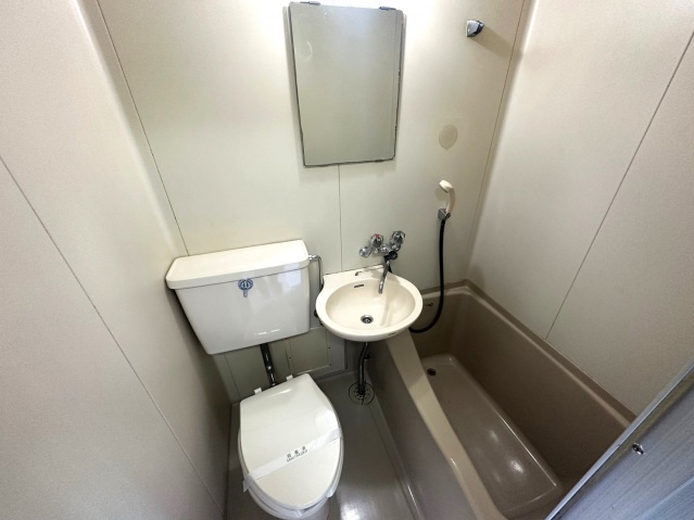 バス・シャワールーム