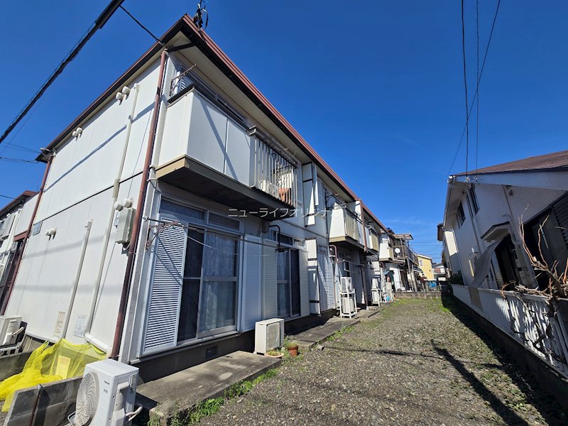 建物外観　シンプルな外観の建物です。
