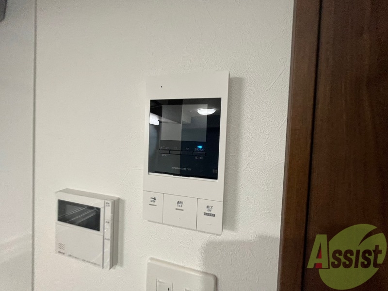 セキュリティ　ＴＶモニター付インターホンです。来客者の顔が見えるので安心！