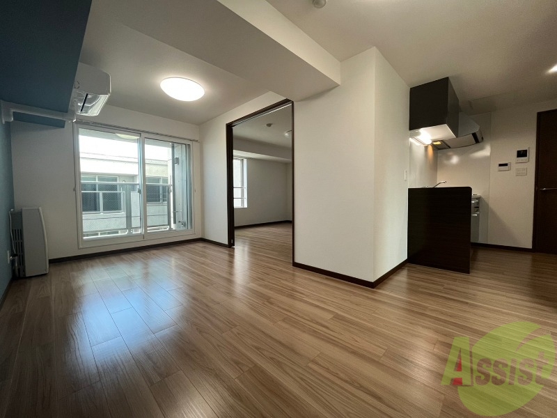 居室・リビング　広くてきれいなリビングです！快適に過ごせそうですね。