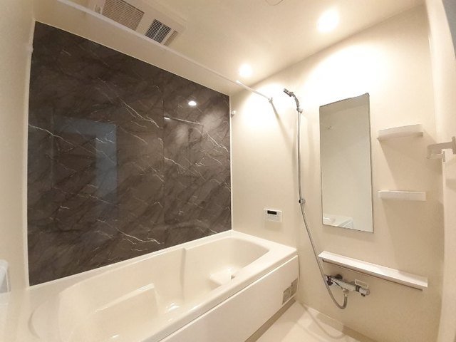 バス・シャワールーム　ゆったり過ごせるお風呂です