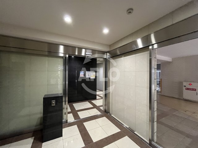 エントランス　オリエンタル江坂　エントランス