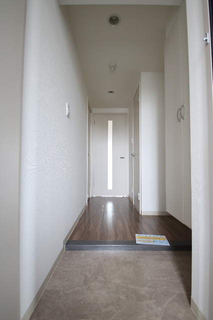 玄関　※別室の参考写真の為、現況優先です。