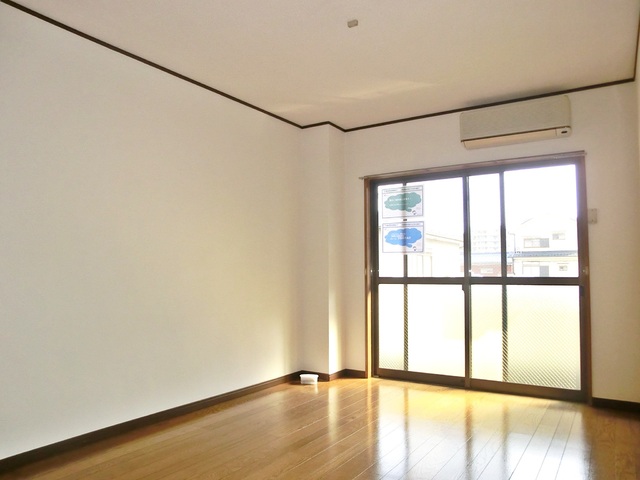 居室・リビング　広々とした洋室♪