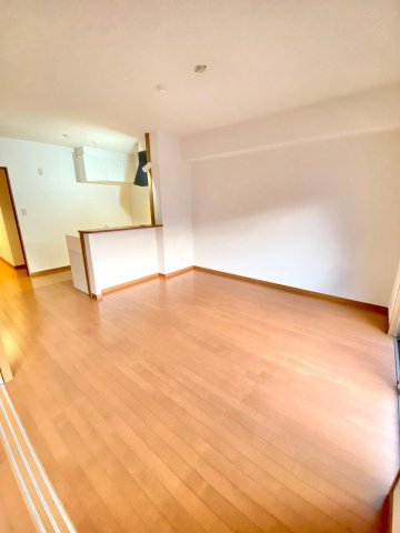 居室・リビング　初期費用22 000円のみ！ネット無料、都市ガスで毎月お得