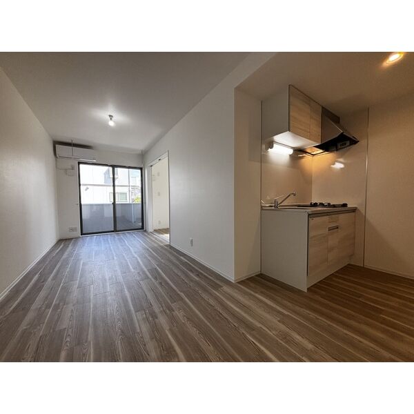 居室・リビング　同シリーズの内装写真となります