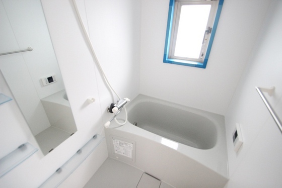 バス・シャワールーム　※別の部屋の写真です