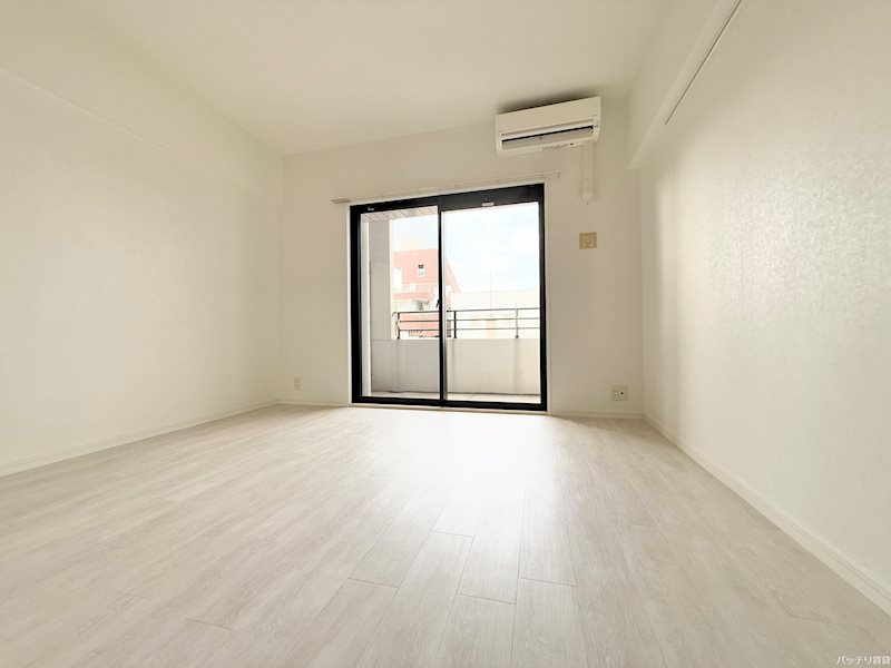 居室・リビング　画像は別号室写真の為、現状を優先いたします。