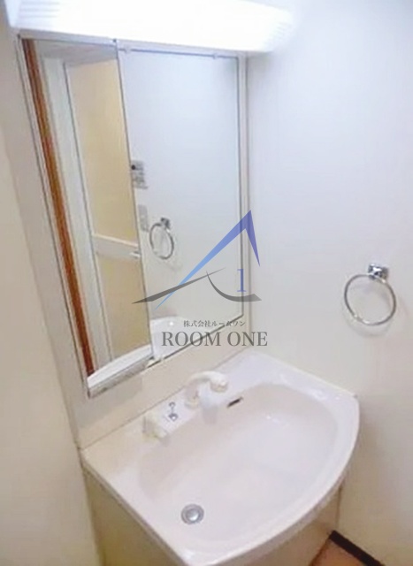 洗面設備　洗面台です。
