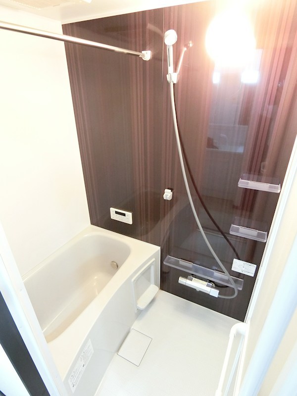 バス・シャワールーム　※同棟同型内観写真、現状優先となります。