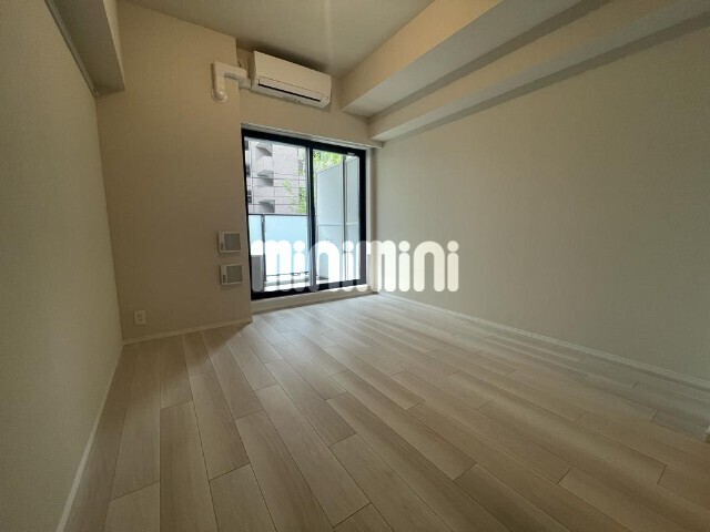 居室・リビング　別号室の参考写真