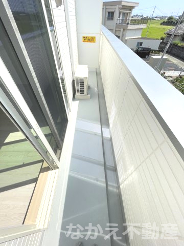 バルコニー　開放的で明るい空間を演出してくれるバルコニーです