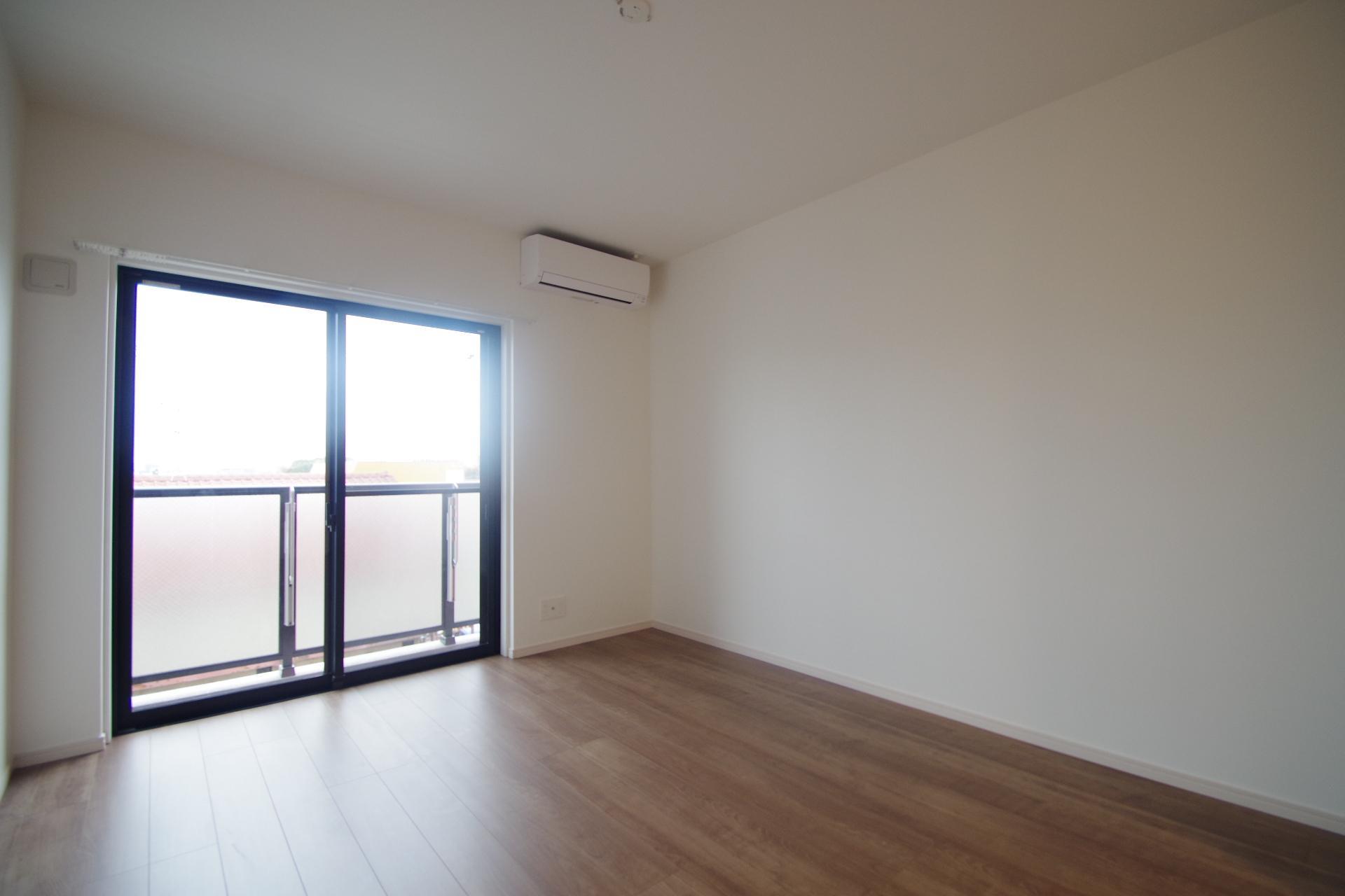 居室・リビング　同タイプ別室の写真です。