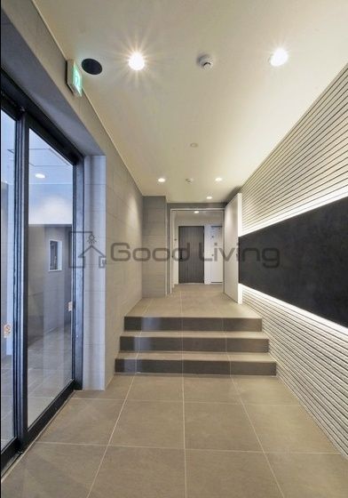 エントランス　落ち着いた雰囲気