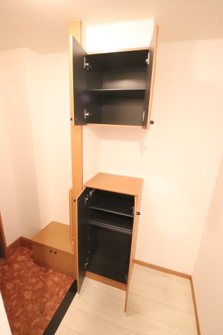 収納　シューズボックス