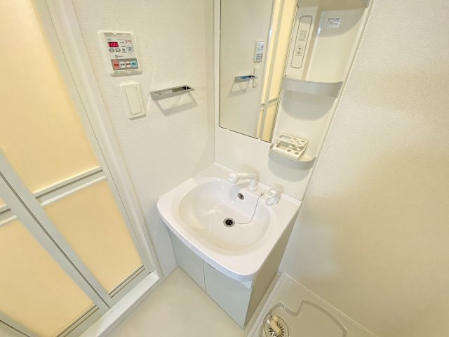 洗面設備　使いやすい洗面所です