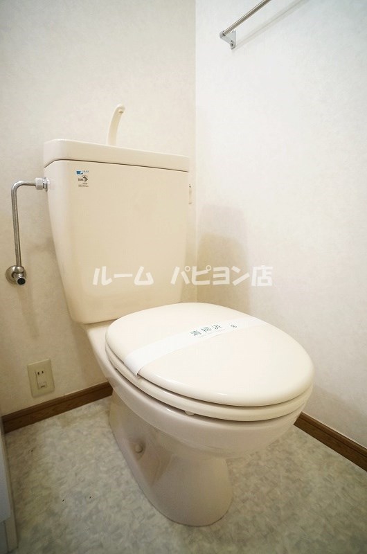 トイレ　別号室