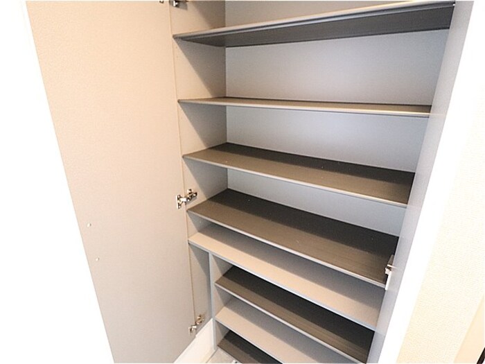 玄関　明るい玄関です