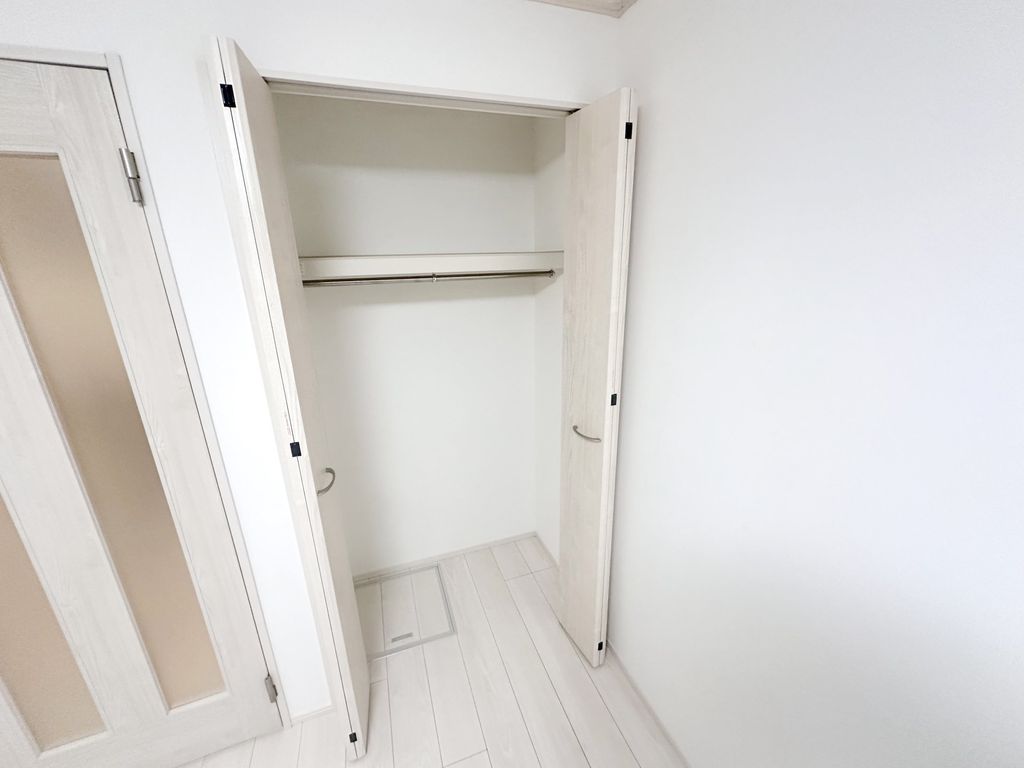 収納　同物件別部屋写真