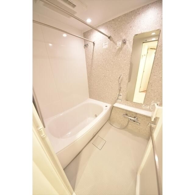 バス・シャワールーム　日々の疲れを癒すお風呂付です