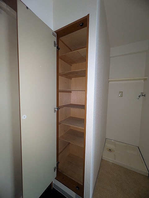 収納　同物件、別号室のものです