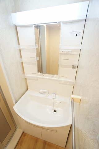 洗面設備　※同物件・同タイプの写真です