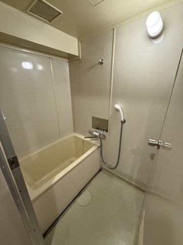 バス・シャワールーム　日々の疲れを癒すお風呂付です