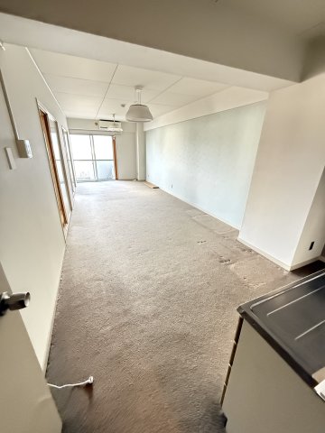 居室・リビング　ゆったり過ごせる居間です