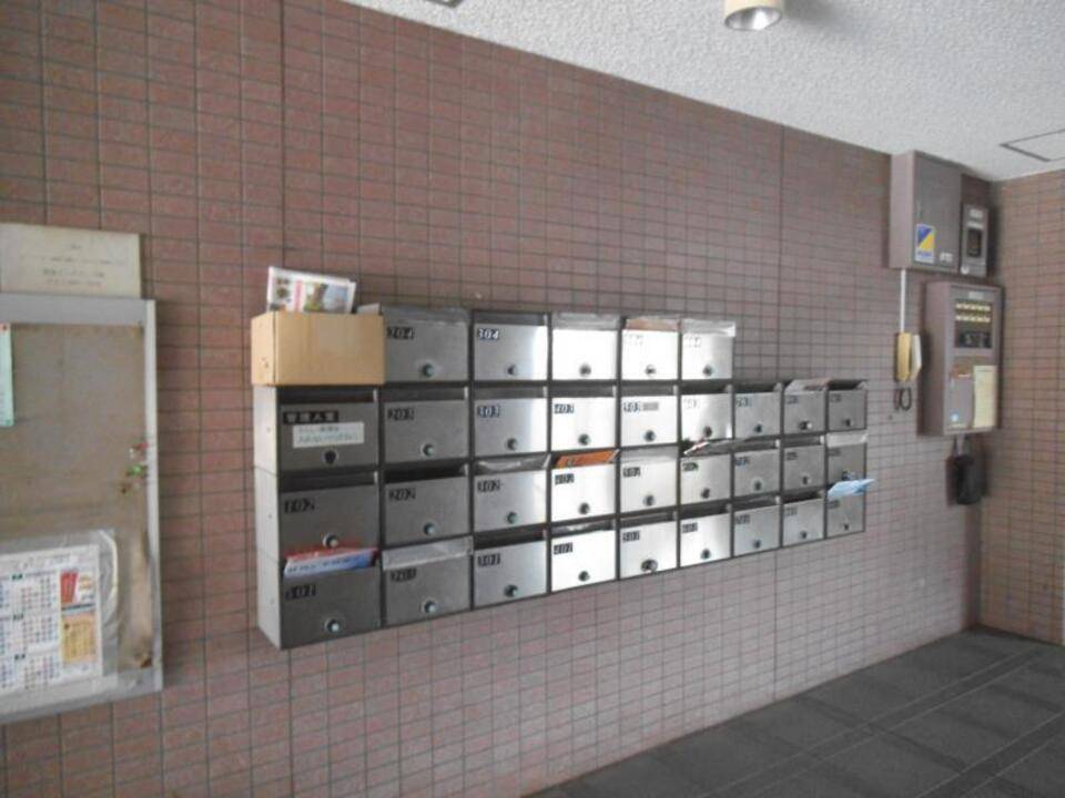 エントランス　メールBOX