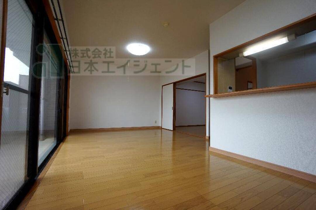 居室・リビング　リビング