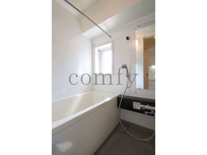 バス・シャワールーム　追炊き・浴室乾燥機付きバス