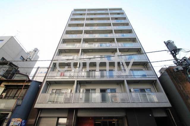 建物外観　タイル貼りの重厚感のある外観