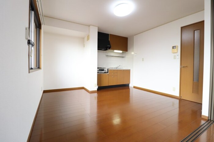 キッチン　ダイニングキッチン