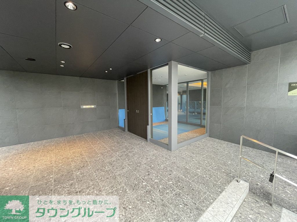 エントランス　エントランス