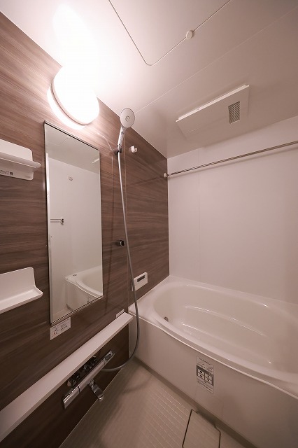 バス・シャワールーム　バス