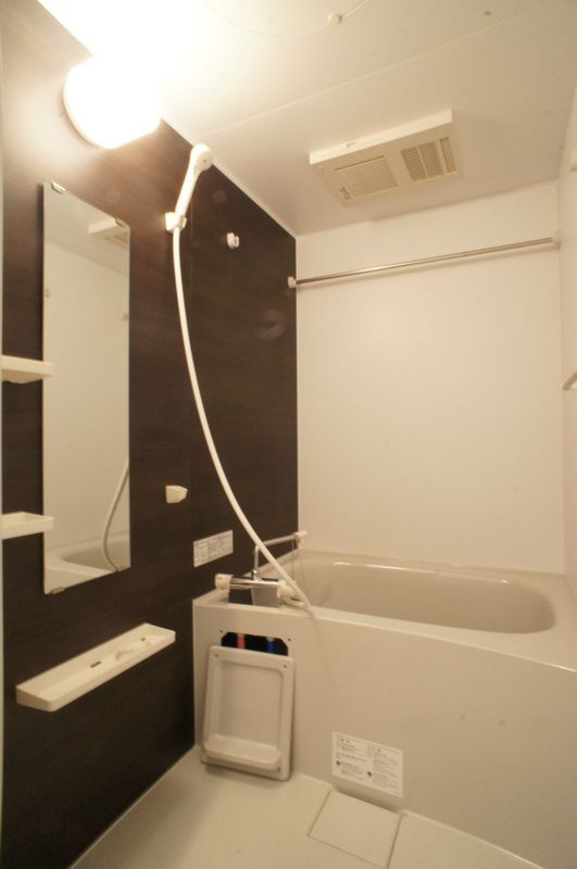 バス・シャワールーム　別部屋参考写真となります