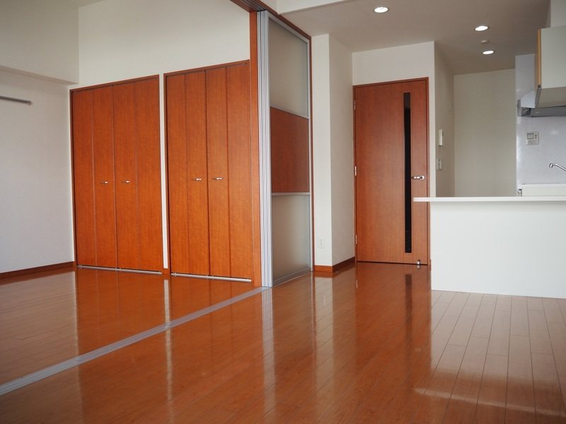 居室・リビング　リビングにもエアコン・収納付