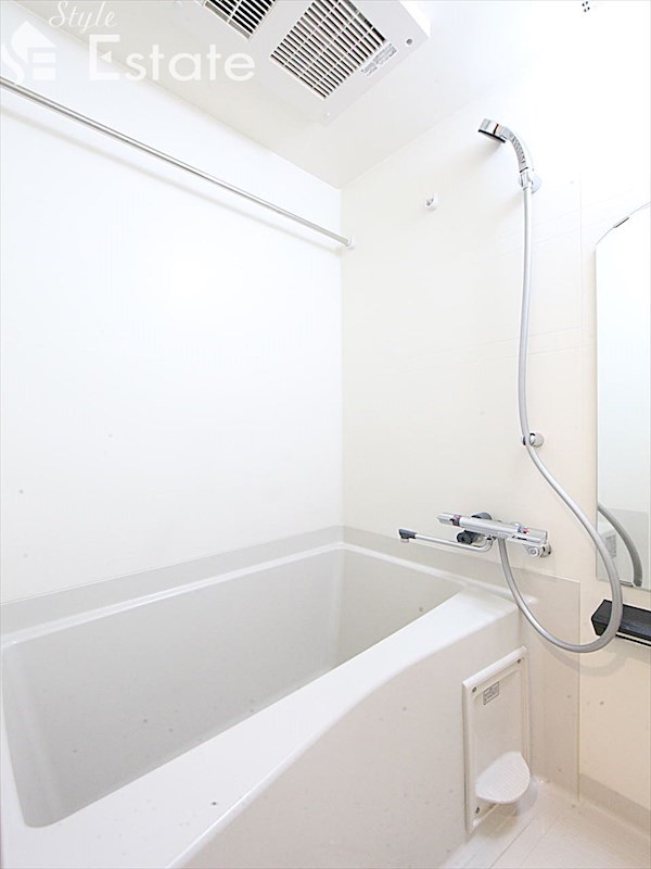 バス・シャワールーム　バスルーム