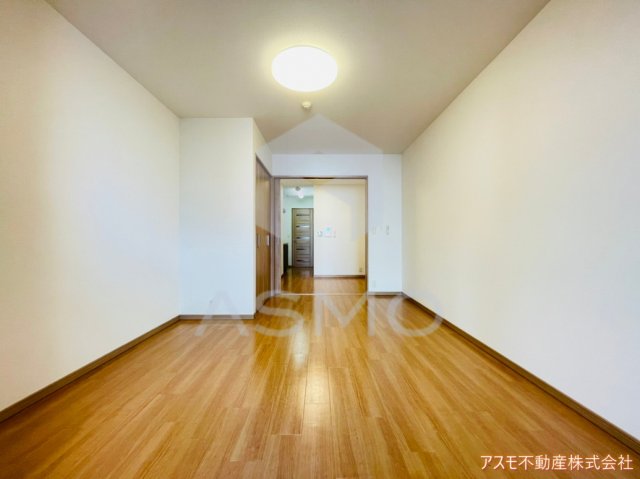 居室・リビング　同マンション別部屋　参考写真