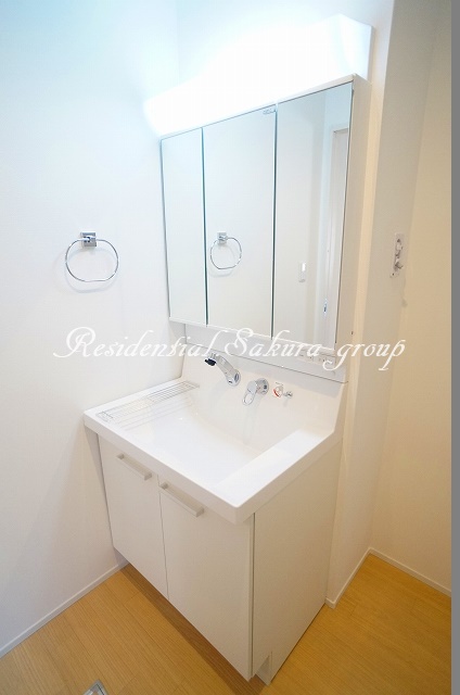 洗面設備　身支度に欠かせない独立洗面台♪