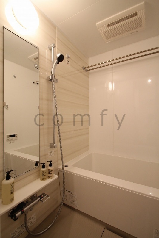 バス・シャワールーム　追い焚・浴室乾燥機付きバス