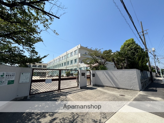 小学校　八社小学校トワイライトスクール（小学校）まで702m