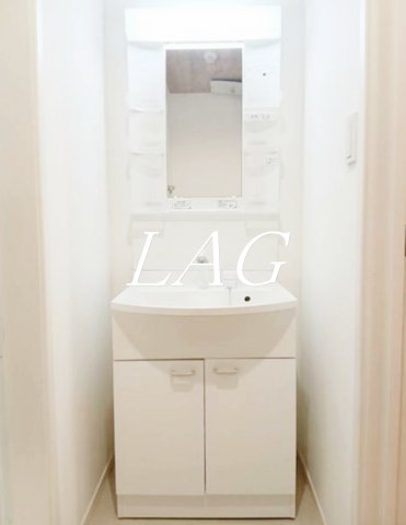 洗面設備　独立洗面台です。